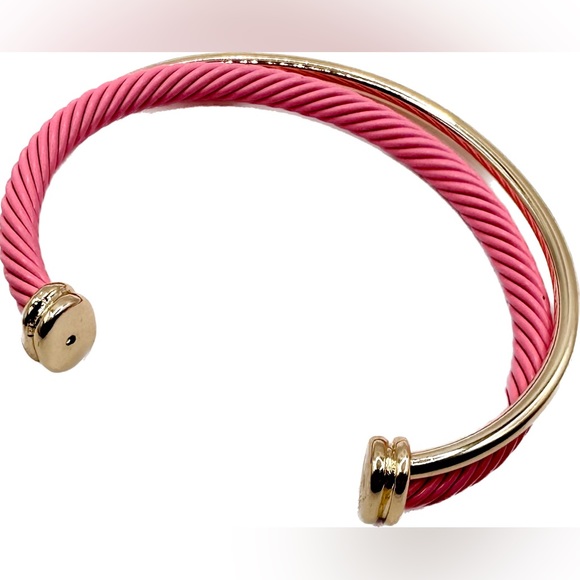 NWOT Beautiful Barbie Pink & Gold Tone Metal Cuff Double Twisted Bracelet - Picture 2 of 4